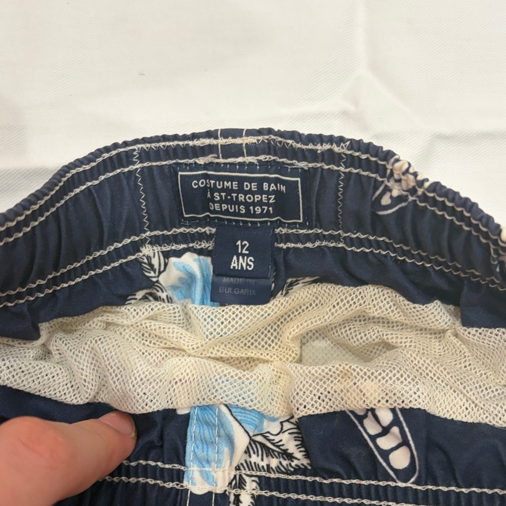 Vilebrequin Men's Starfish and Turtle Shorts - Navy with Pink and Blue - Picture 5 of 6
